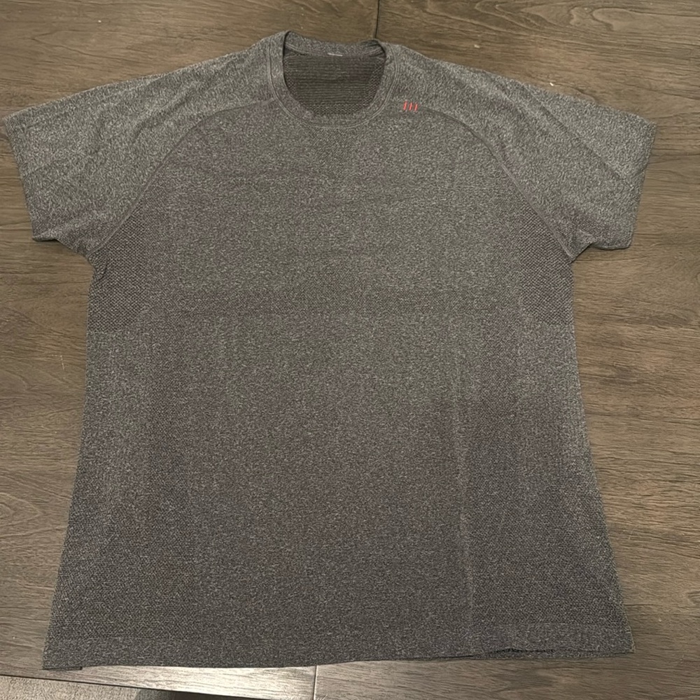 Lululemon Vent Tech Tshirt